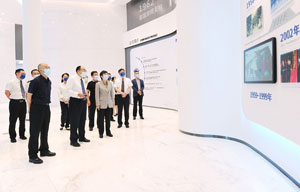 海關(guān)總署副署長(zhǎng)呂偉紅在鄭州海關(guān)調(diào)研