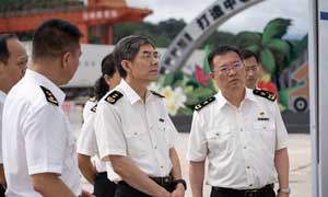 海關(guān)總署副署長王令浚在昆明海關(guān)調(diào)研