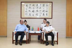 海關(guān)總署副署長王令浚會見南非稅務(wù)署署長愛德華·基斯維特