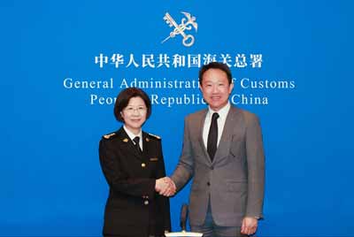 海關(guān)總署署長孫梅君會見香港海關(guān)關(guān)長陳子達、澳門海關(guān)關(guān)長何浩瀚