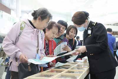 天津海關(guān)開展全國瘧疾日宣傳活動