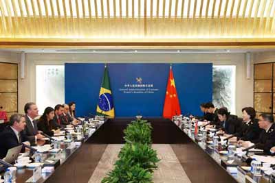 海關(guān)總署署長孫梅君會見巴西農(nóng)業(yè)和畜牧業(yè)部部長卡洛斯·法瓦羅（圖）