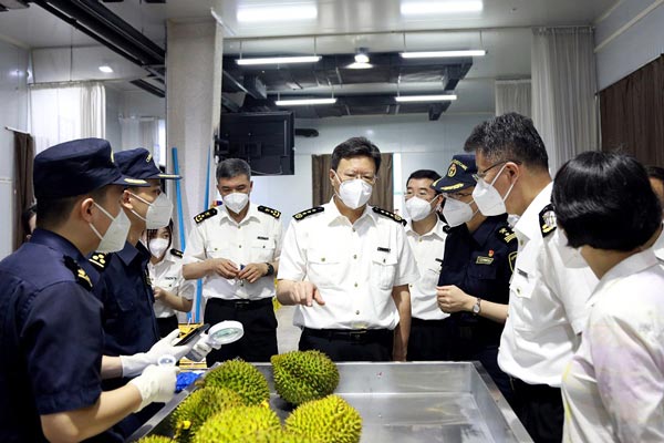 海關(guān)總署署長俞建華到廣西調(diào)研