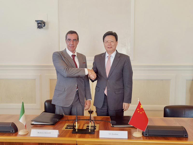 海關(guān)總署署長(zhǎng)俞建華一行出訪意大利