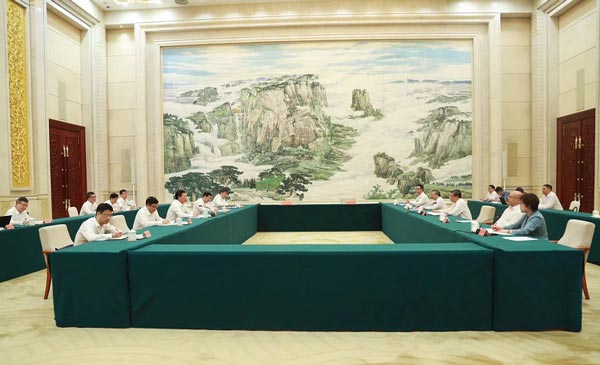 海關總署署長、黨委書記俞建華與河北省委書記、省人大常委會主任倪岳峰，省委副書記、省長王正譜舉行工作座談