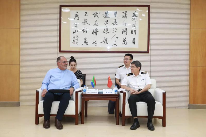 海關(guān)總署副署長王令浚會見南非稅務(wù)署署長愛德華·基斯維特