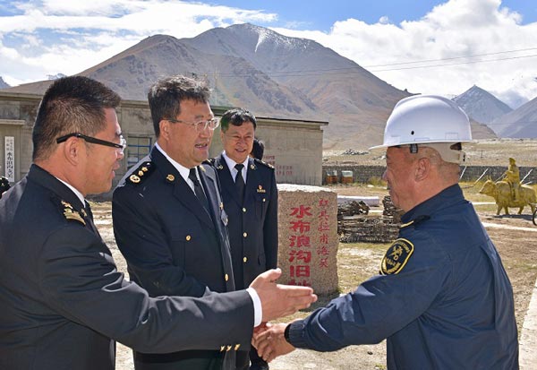 9月18日，海關總署副署長孫玉寧在烏魯木齊海關調研