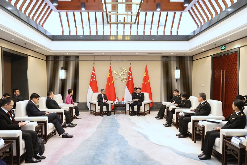 海關(guān)總署署長俞建華會(huì)見新加坡貿(mào)易及工業(yè)部部長顏金勇