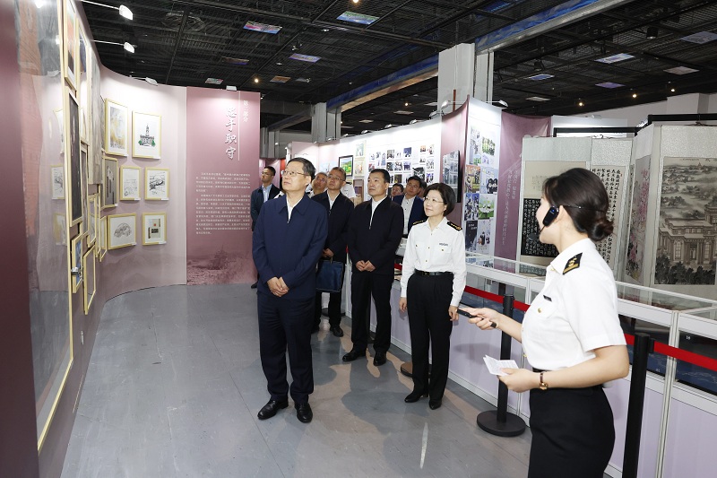 中央和國家機(jī)關(guān)工委分管日常工作的副書記郭文奇調(diào)研海關(guān)文化建設(shè)成果
